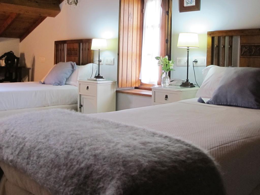 La Ermita De Deva Hotel Gijon Room photo