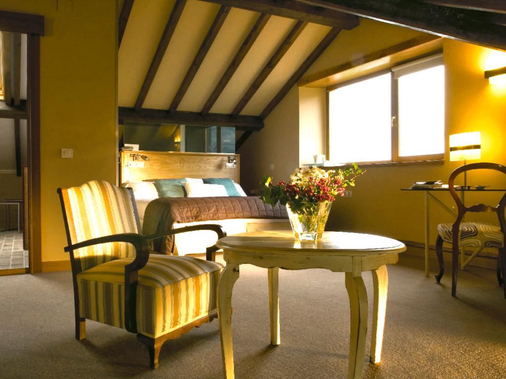 La Ermita De Deva Hotel Gijon Room photo